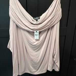 Off shoulder pink top